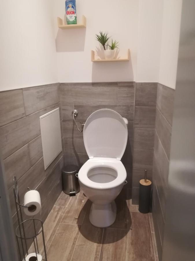 Appartement Calme Saint-Maixent-lʼÉcole المظهر الخارجي الصورة